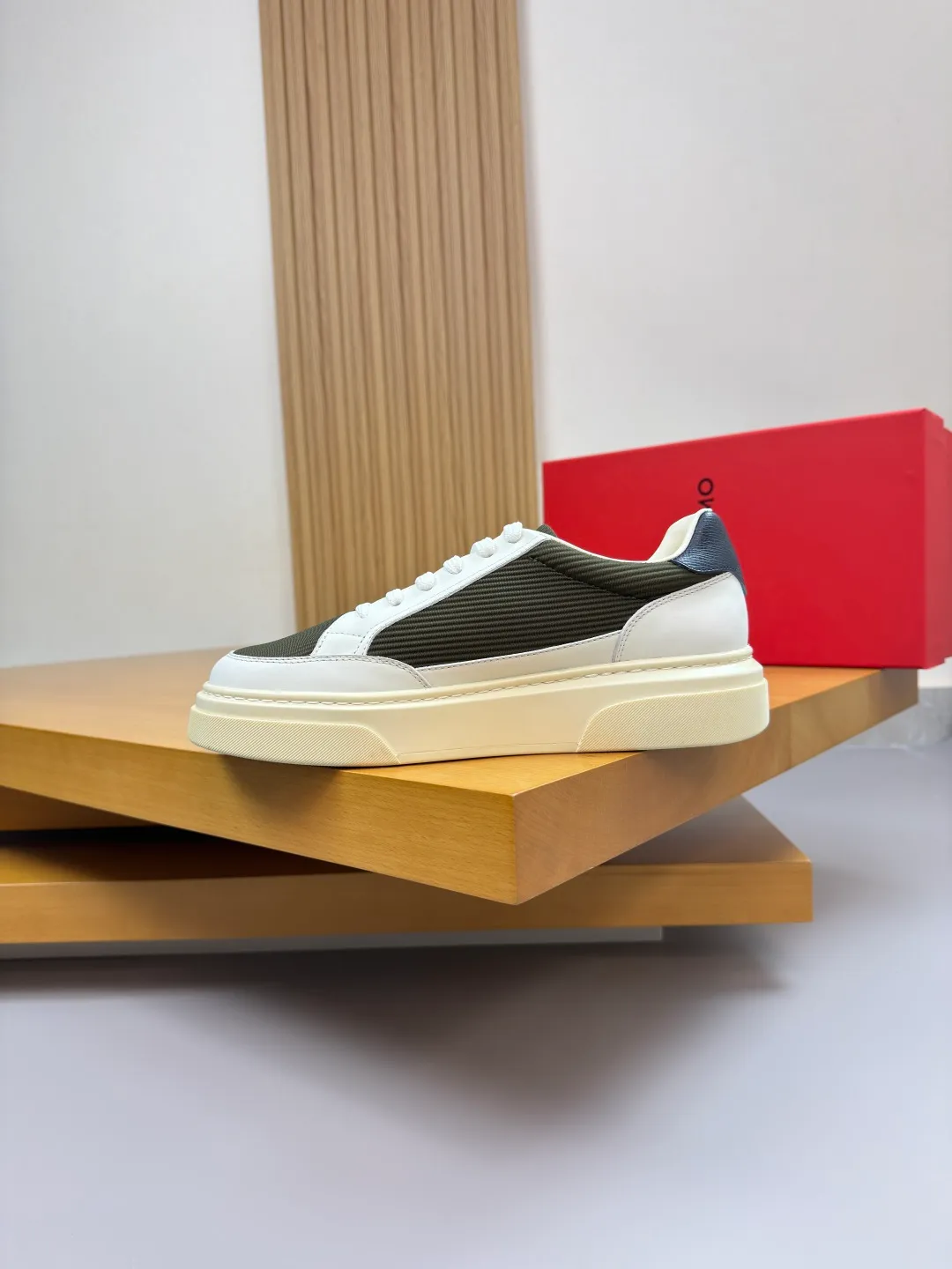 Men's men's shoes 💰420 [New style] 🏃‍♂️🏃‍♂️[ Ferragamo] Ferragamo - High-end quality original order·Casual sports shoes - Upper: 🔝Nappa calfskin, suede calfskin, shoe body. Sewing brand totem, tongue air pressure brand logo - Inner: water-dyed cowhide - Outsole: ultra-light TPU foam rubber; molded outsole -Ultra-high quality control and fine workmanship: outstanding (high-end, extravagance, grade) -Size: 38-45 (46, can be customized)